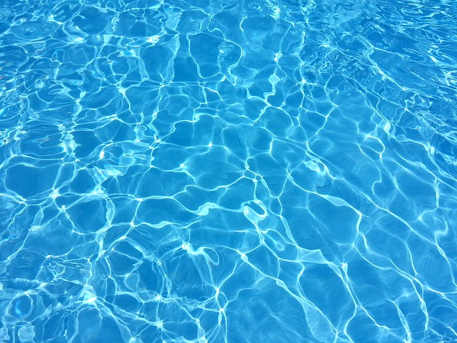 Pool, Schwimmbad, Wasser und blauer Boden